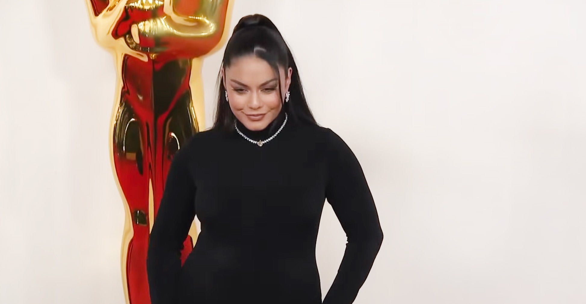 12 Most Spectacular Jewelry At The 2024 Oscars: Diamonds, Sapphires & Rubies - DSF Antique Jewelry