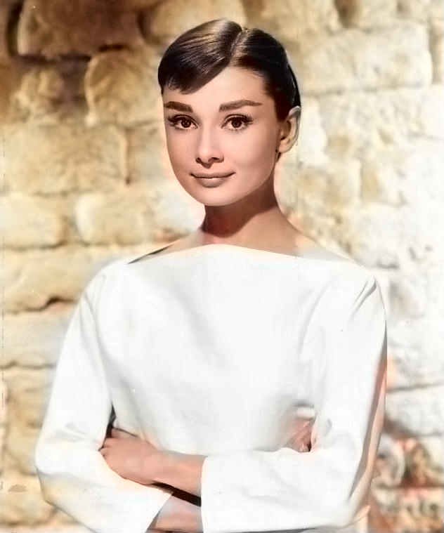 Remember Audrey Hepburn - Fashion Romance and Elegance Remember Audrey Hepburn - Fashion Romance and Elegance