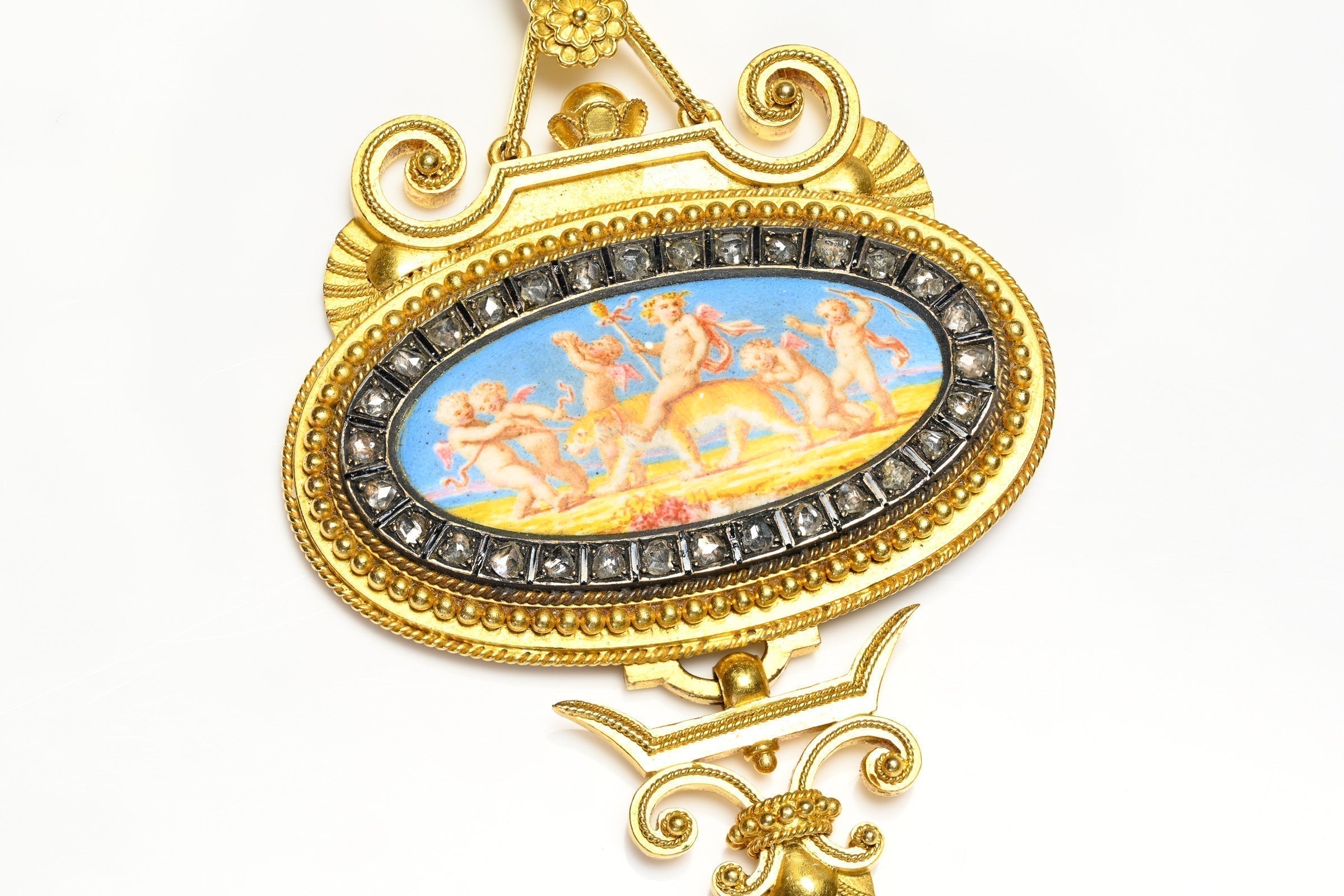 Top Reasons Why Branded Antique Jewelry Is The Best Investment