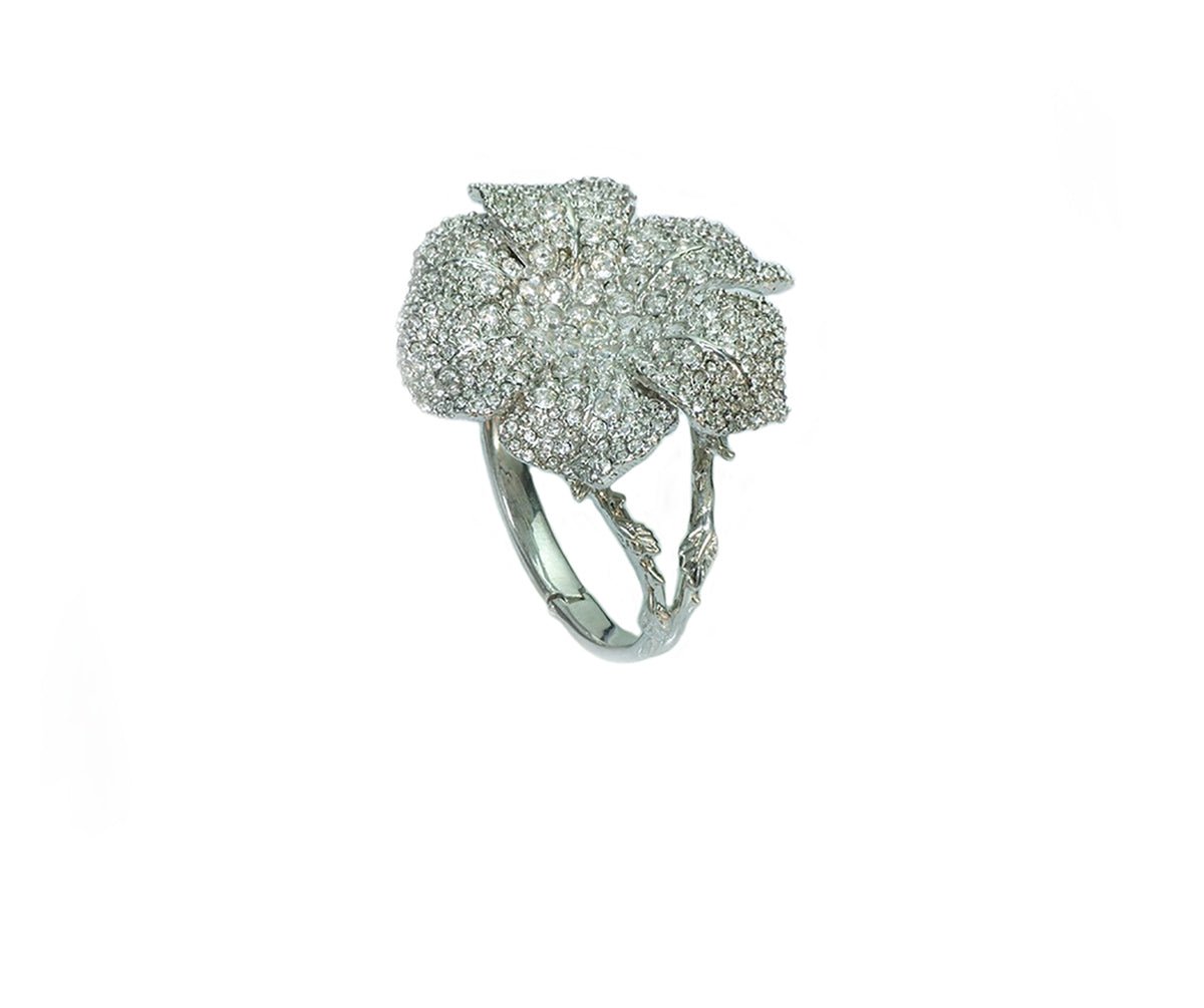 A Look into Alexander McQueen’s Life and Creativity - DSF Antique Jewelry