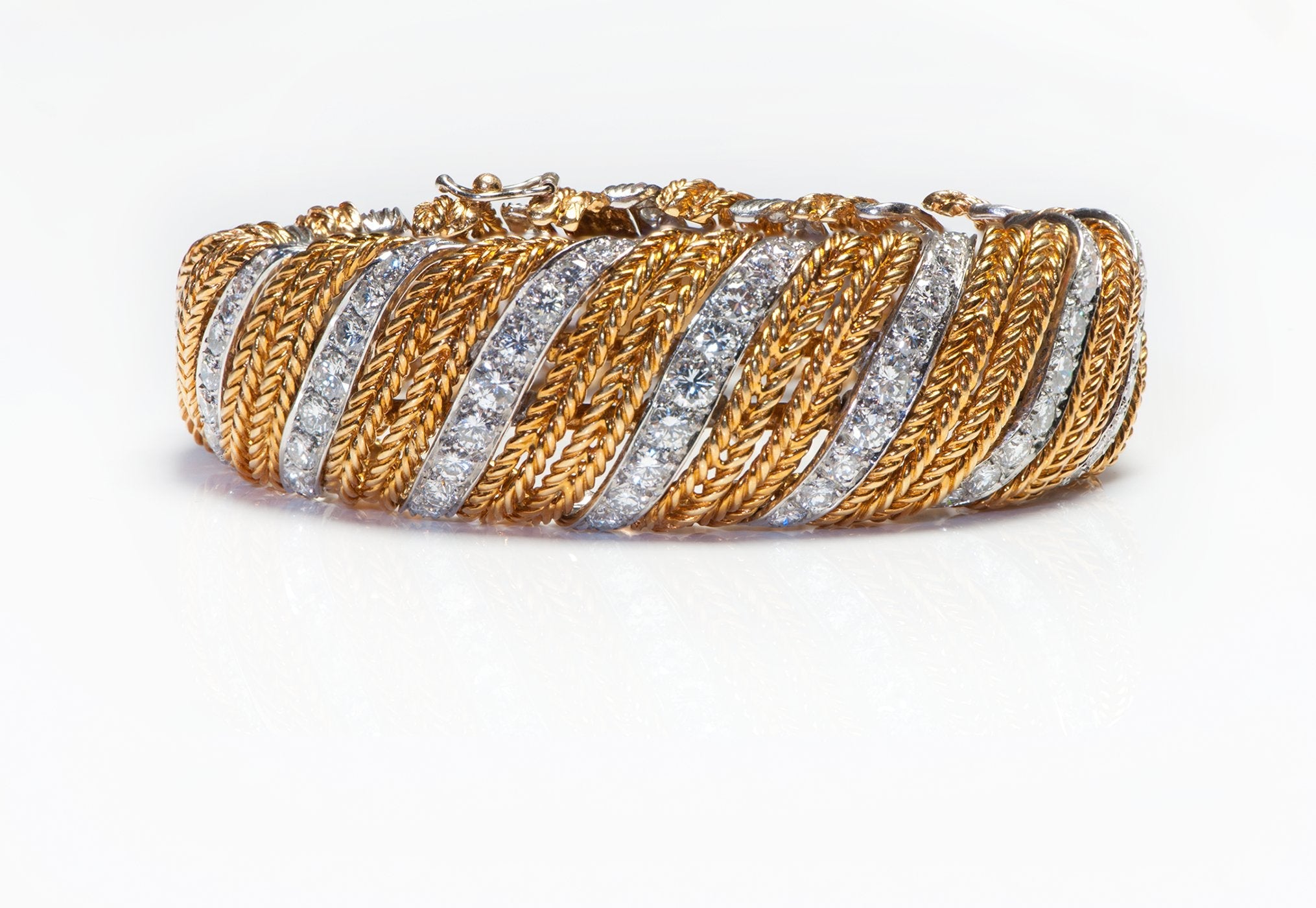 Discover The Timeless Elegance Of Gold Jewelry - DSF Antique Jewelry