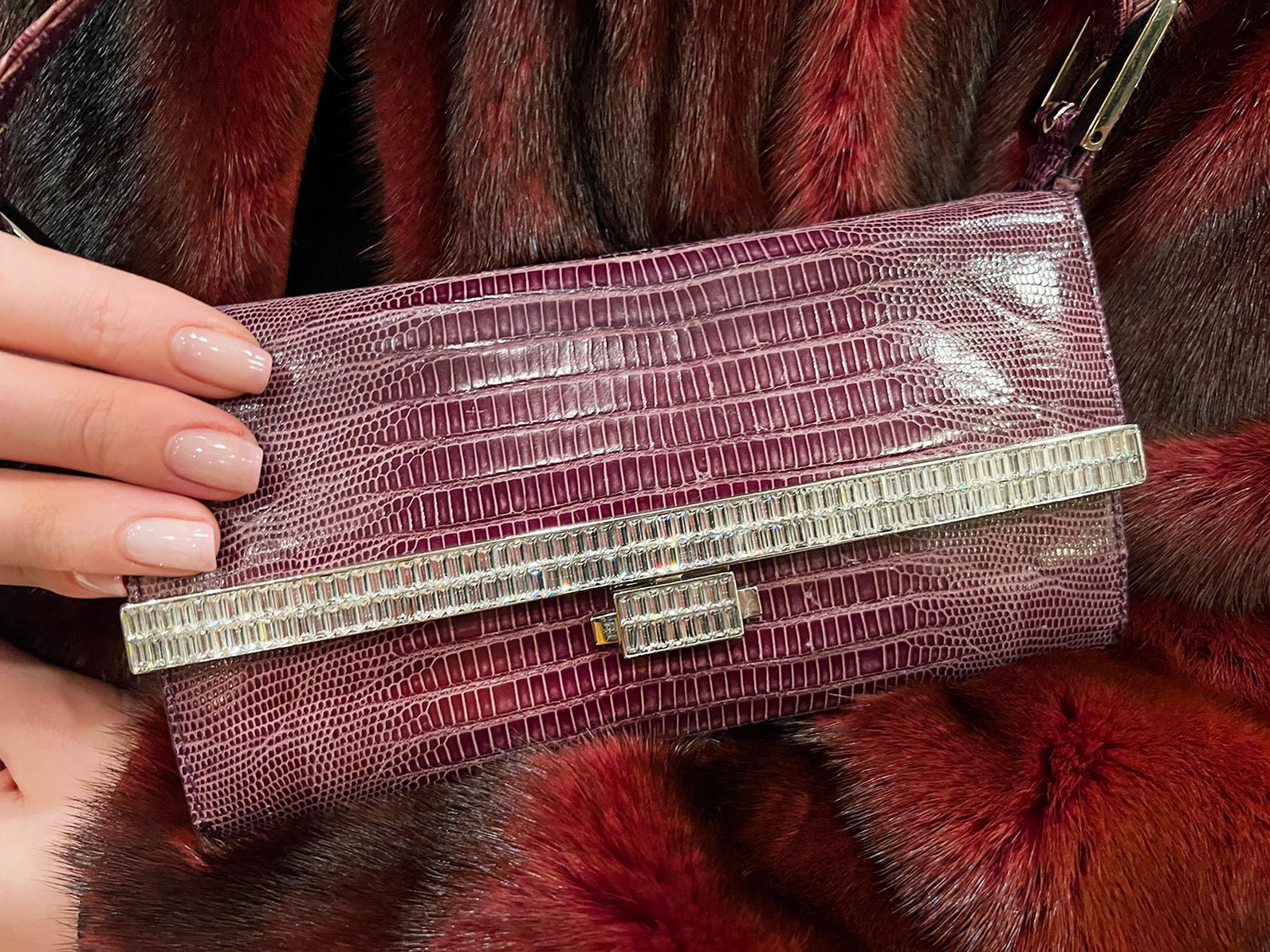 Glamorous Outfit: Vintage Jewelry - The Fashion Trend That Never Fades - DSF Antique Jewelry