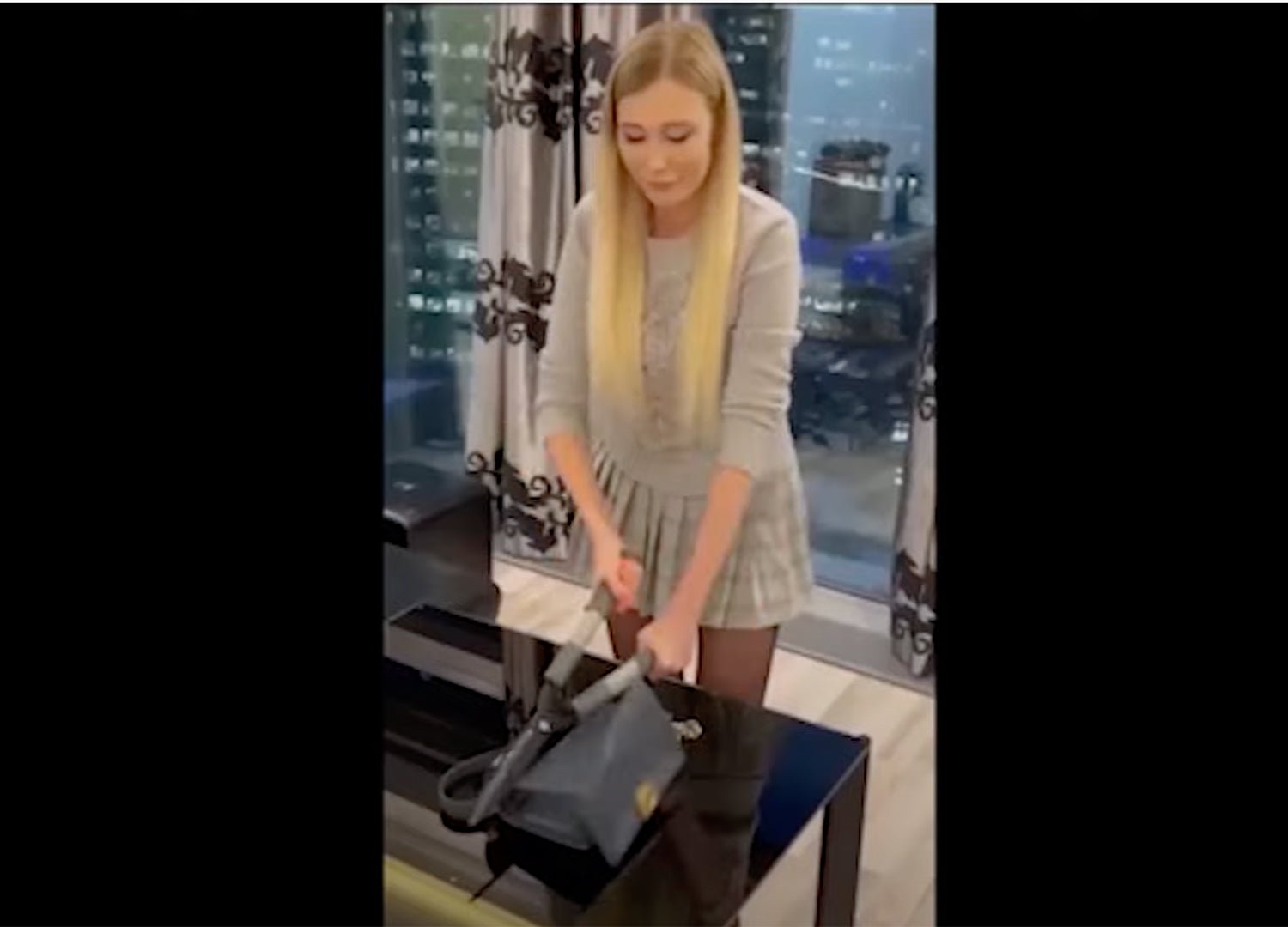 Russian Influencers Destroy Chanel Bags As Revenge For Sanctions Against Russia - DSF Antique Jewelry