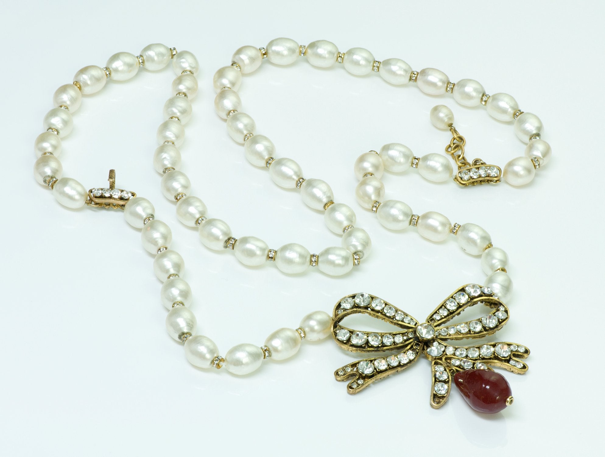 The Impact of Coco Chanel: A Guide to Fashion and Jewelry - DSF Antique Jewelry