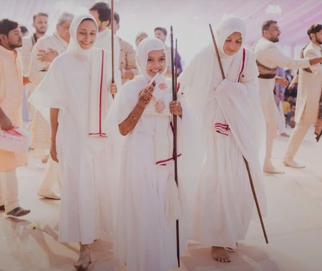 The Little Girl Who Gave Up A Diamond Business To Become A Nun - DSF Antique Jewelry