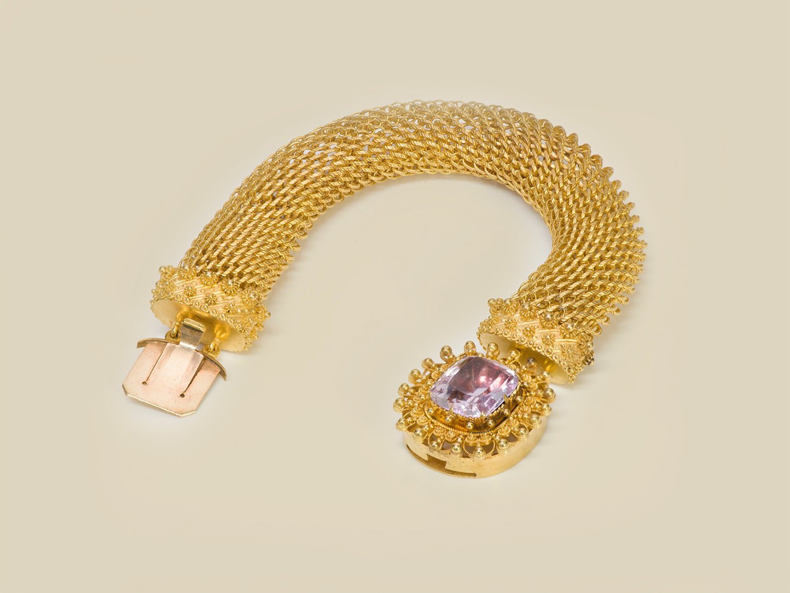 The Most Beautiful Gifts For Refined Women - DSF Antique Jewelry