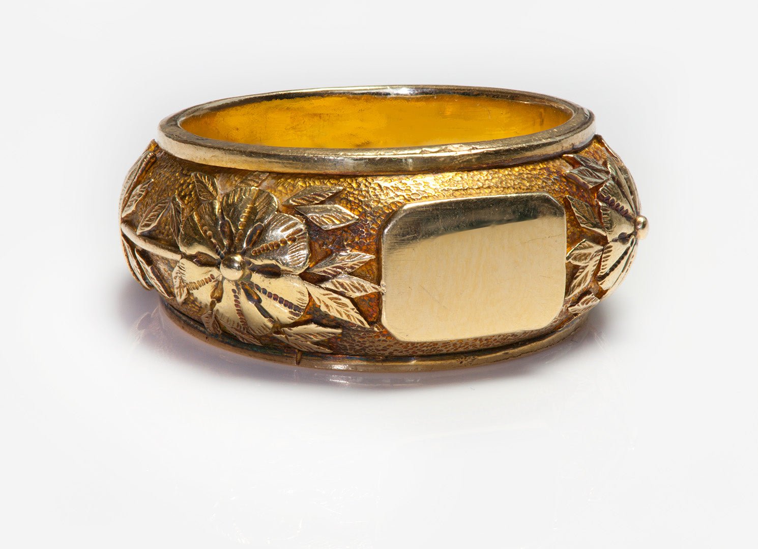 The Most Beautiful Love Messages That Can Be Engraved On Jewelry - DSF Antique Jewelry
