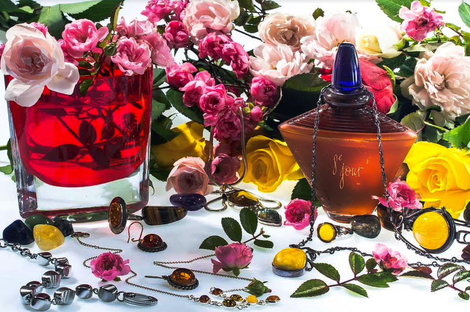 The Perfume - Worlds In A Bottle - DSF Antique Jewelry