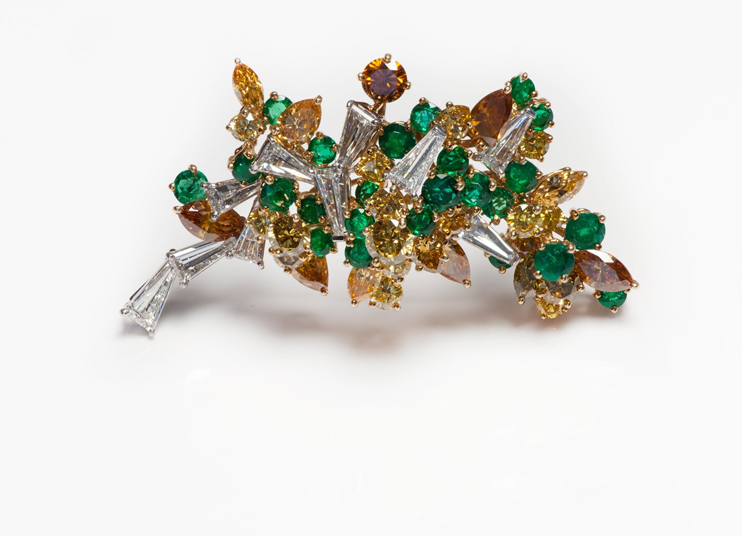 The Renaissance of Brooches in Modern Fashion - DSF Antique Jewelry