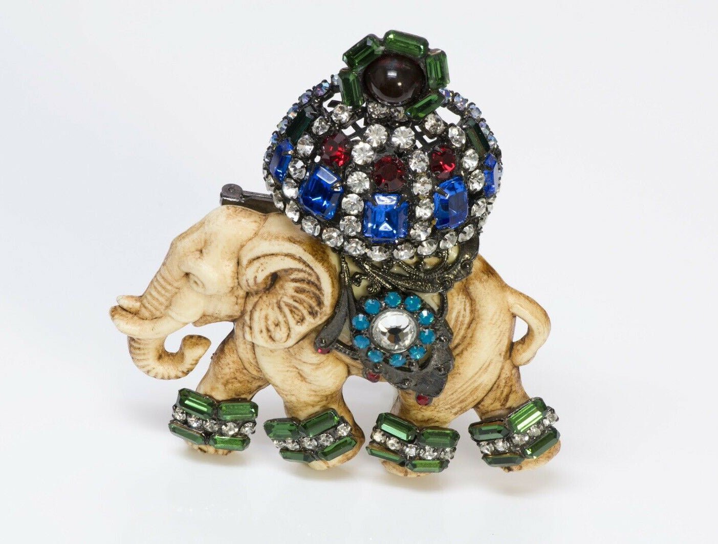 Wearable Wonders by Lawrence Vrba - DSF Antique Jewelry