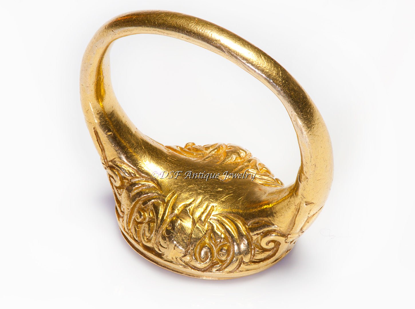 16th or 17th Century Carnelian Intaglio Gold Men's Ring