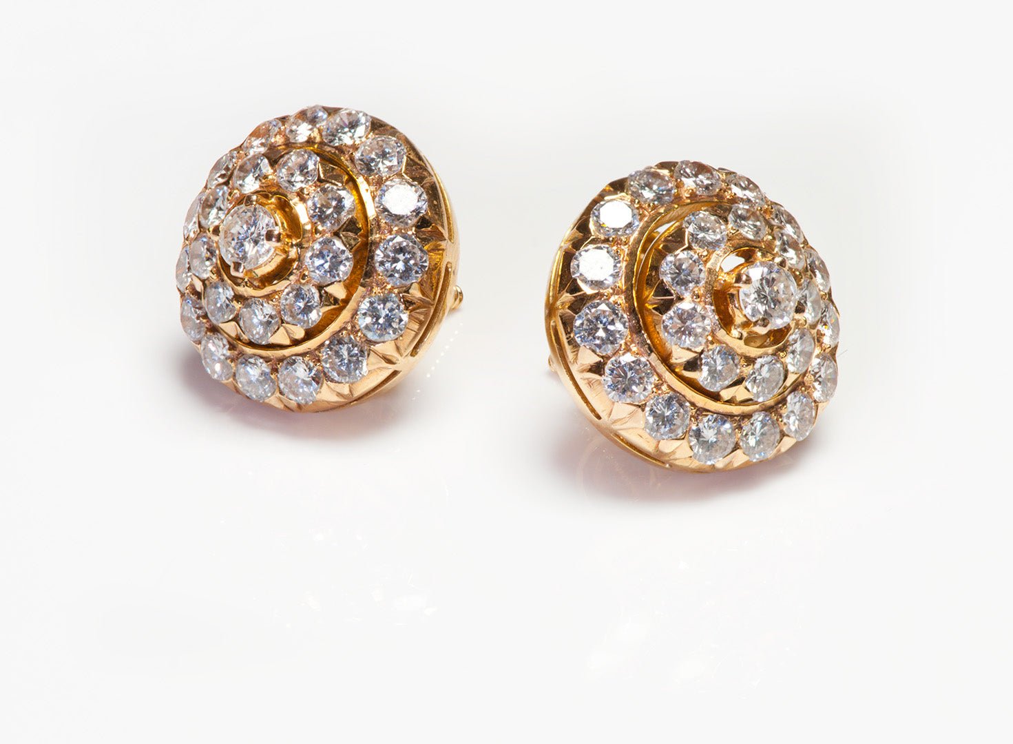 18K Gold Diamond Stud Earrings