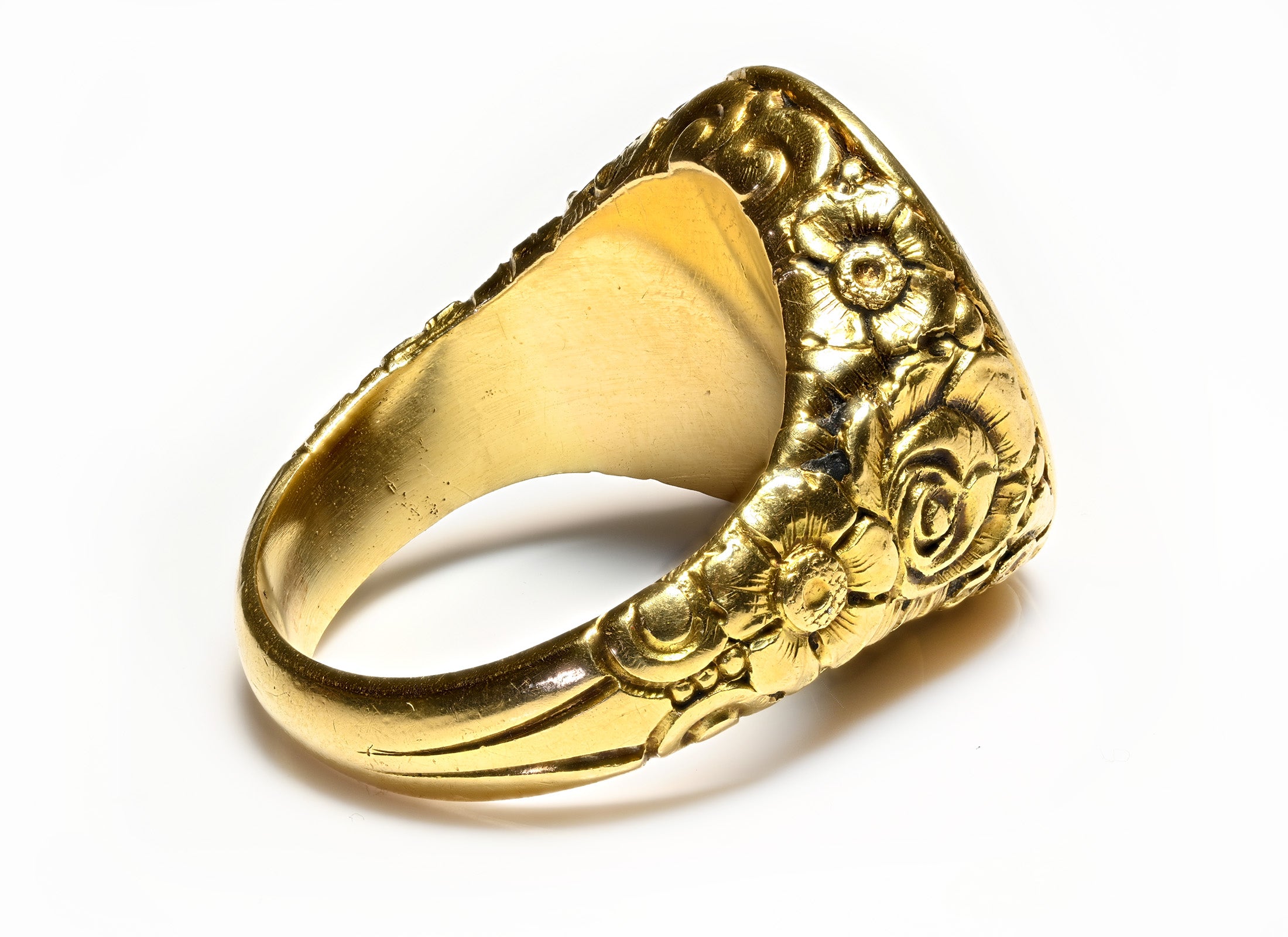 Antique 14K Gold Men's Crest Ring with Carved Floral and Lion Shield Design