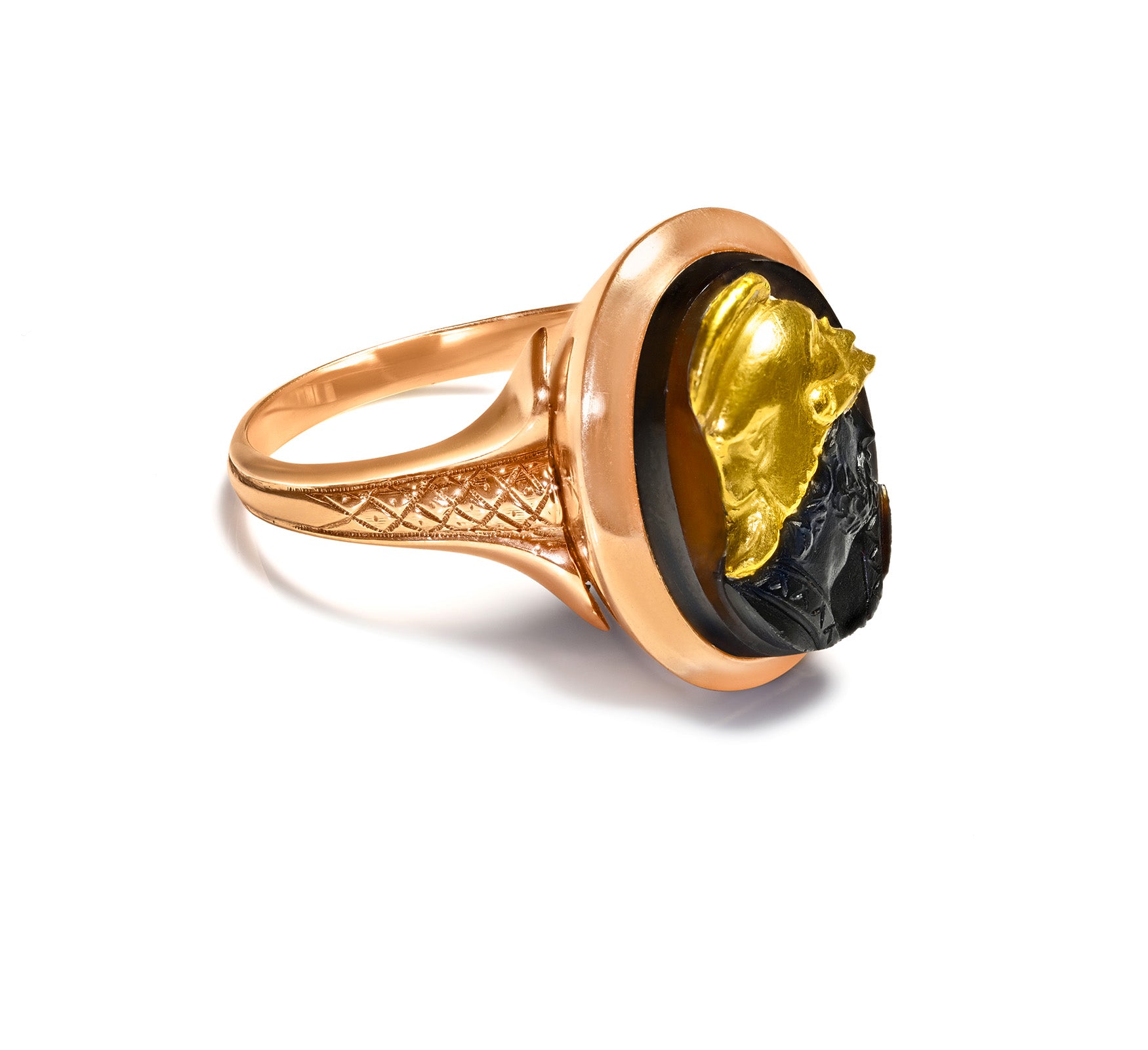 Unusual Victorian Gold Sardonyx Cameo Men's Ring