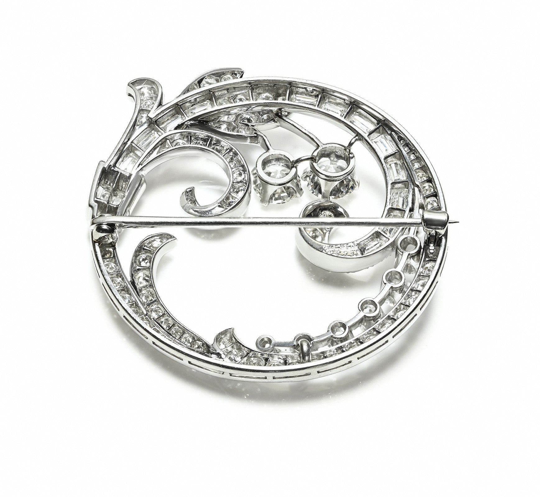 J.E. Caldwell & Co. Platinum Circle Brooch with 7 Ct Diamonds VINTAGE