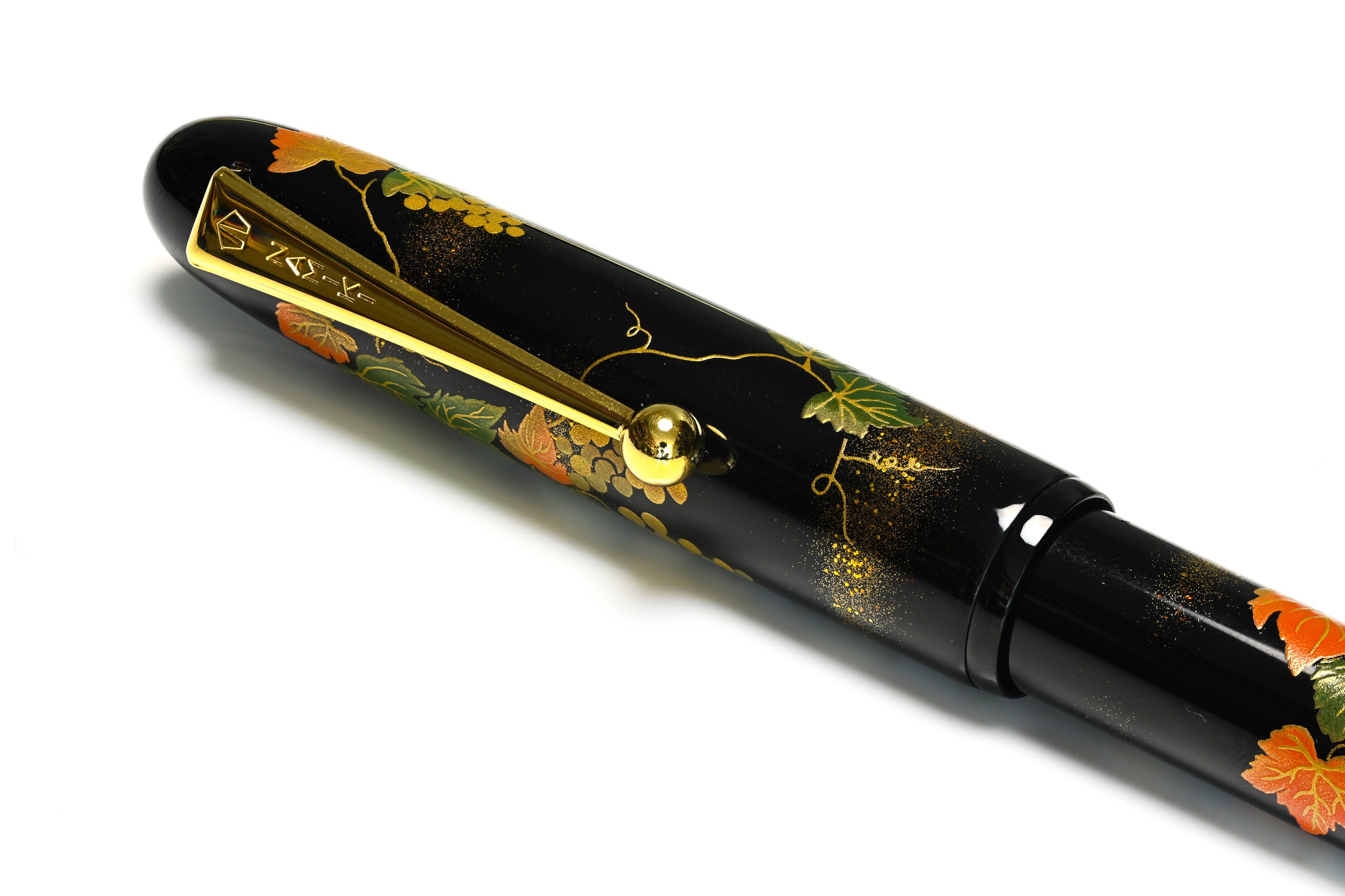 Pilot Namiki Yukari Maki-e Fountain Pen – Grapevine Motif