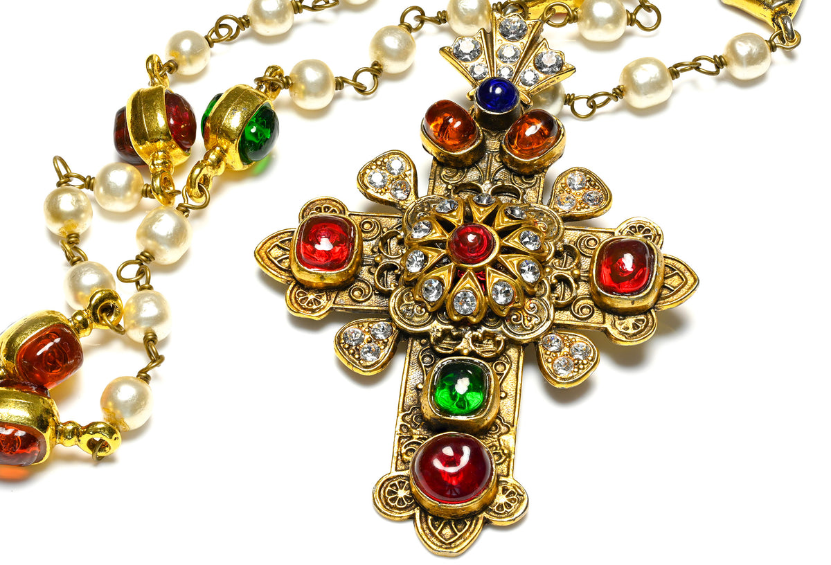 Rare 1990's Chanel Paris Maison Gripoix Glass Pearls Cross Necklace 1