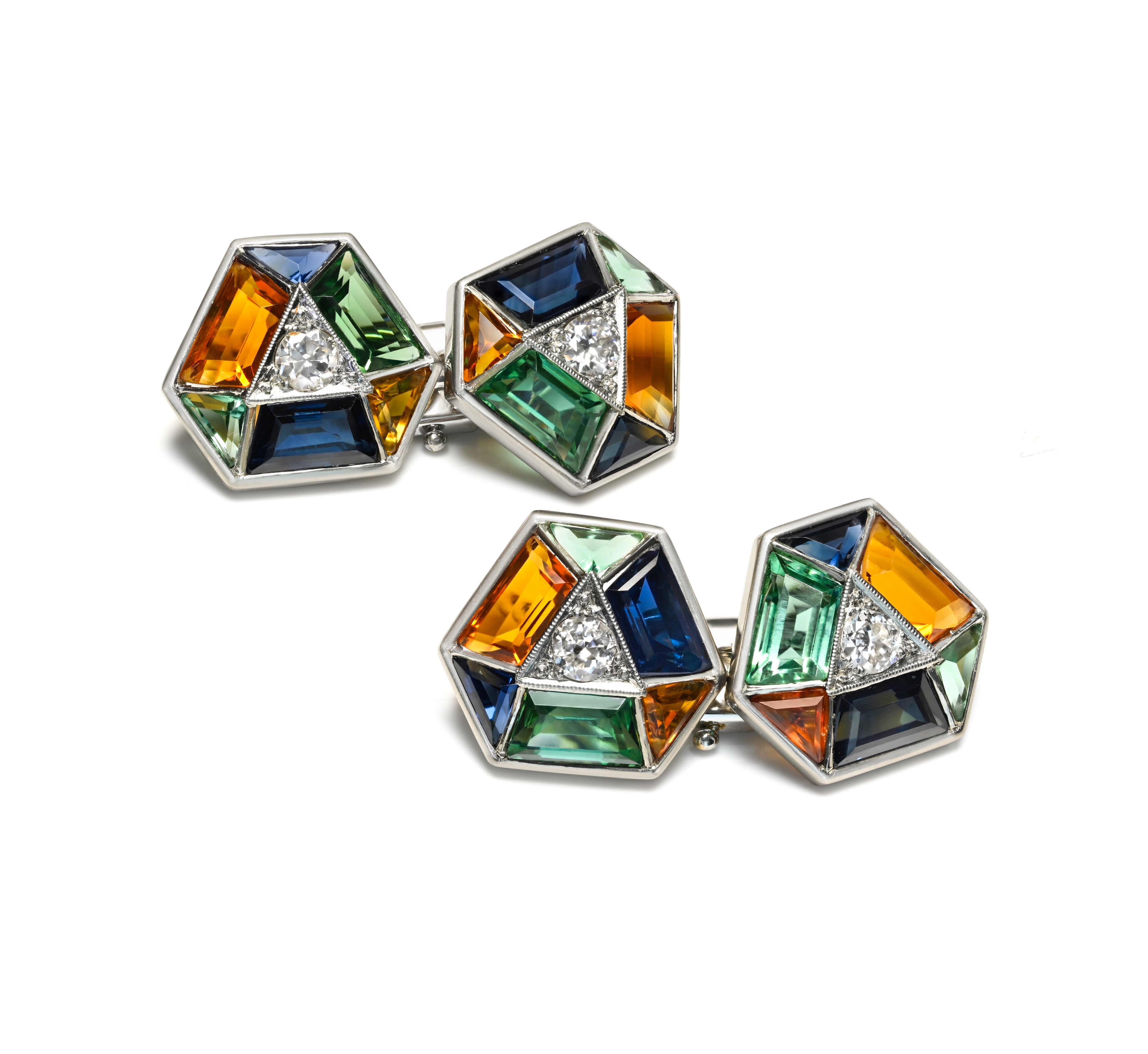 Rare Art Deco Calibré-Cut Green Sapphire Diamond Cufflinks