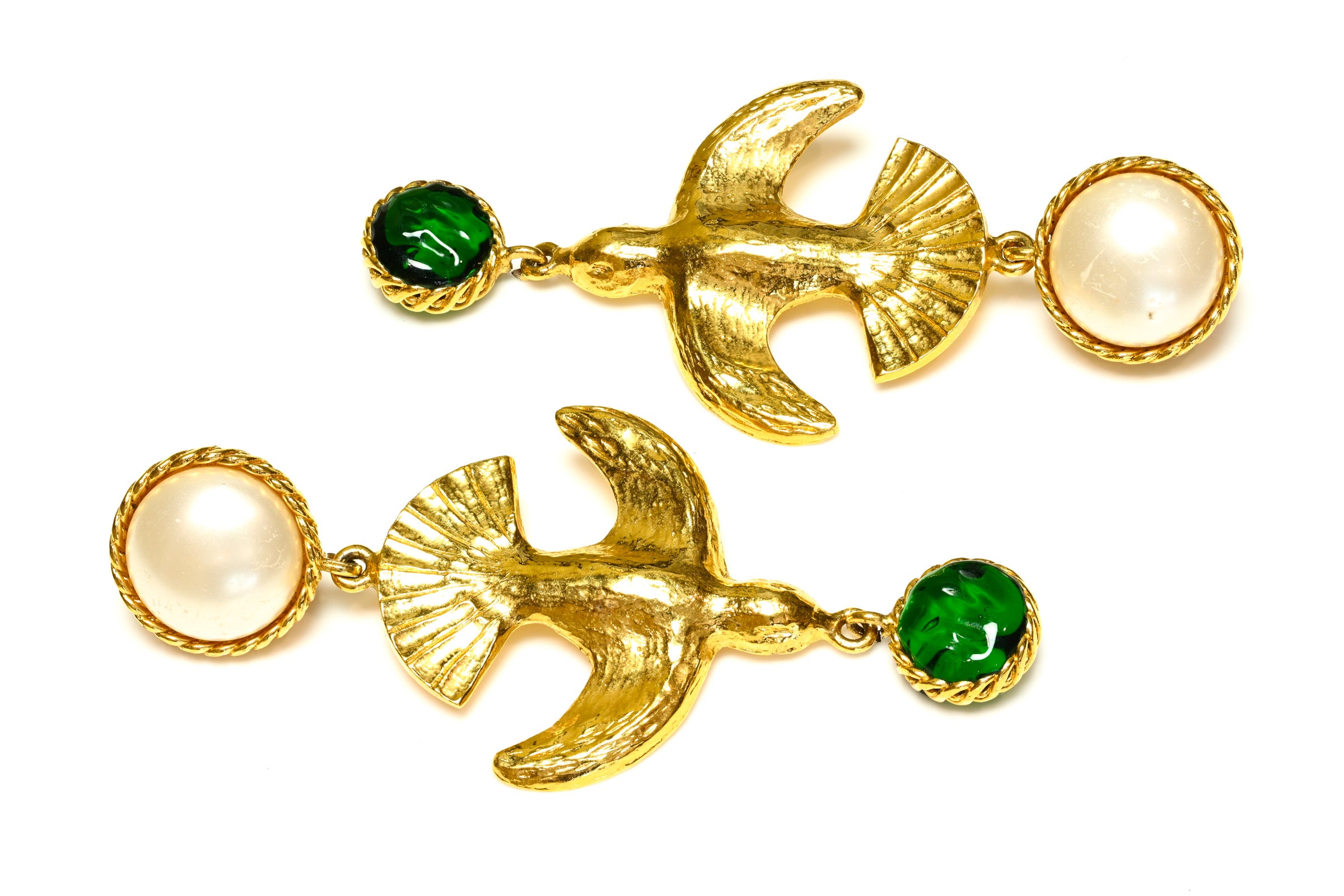 Vintage 1990's Chanel Paris Dove Bird Gripoix Green Glass Earrings 1