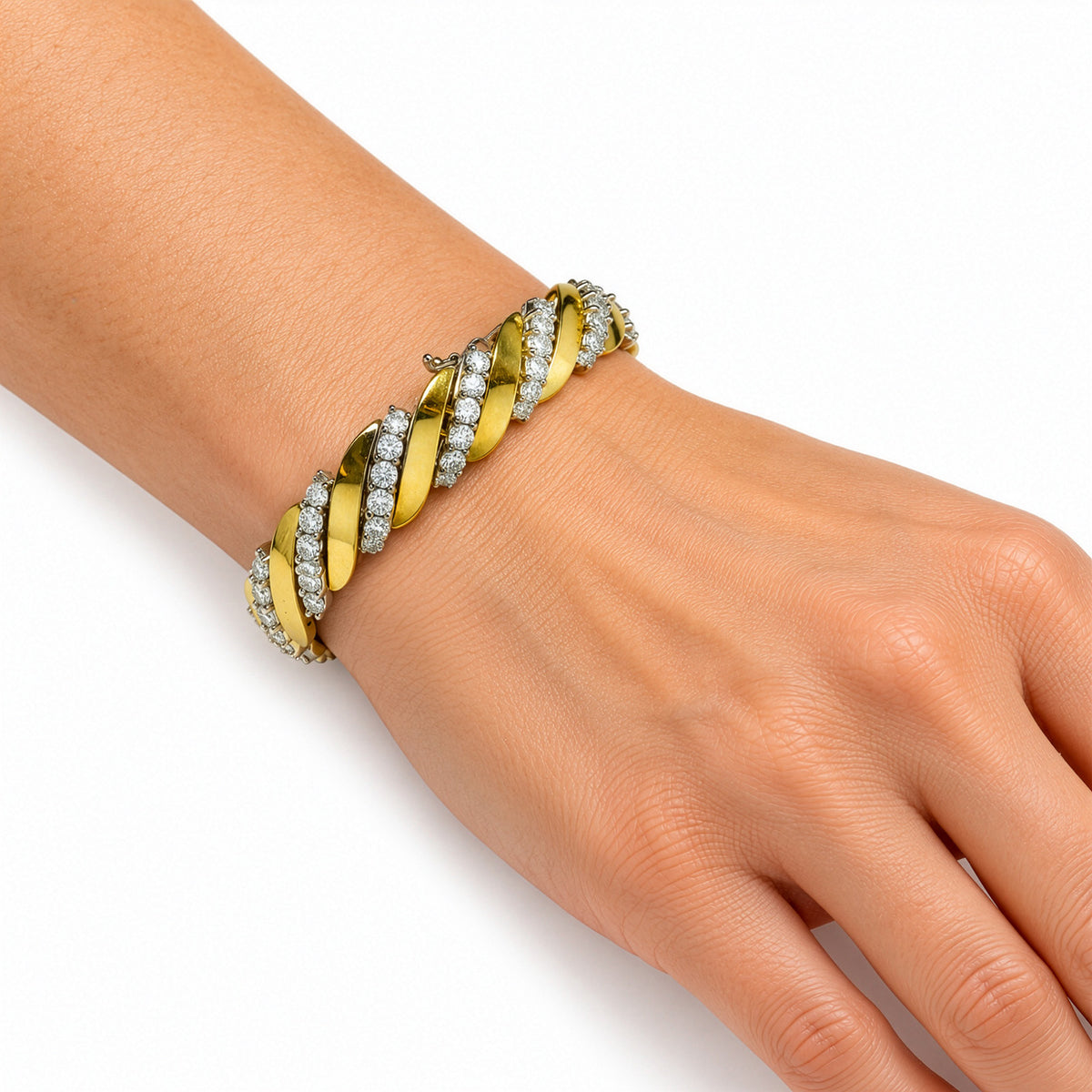 Brilliant Diamond Bracelet in 18K Yellow and White Gold, Approx. 8.50 Carats