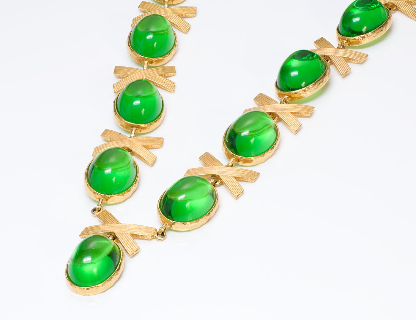 Alexis Kirk 1980’s Gold Tone Green Lucite Bow Belt