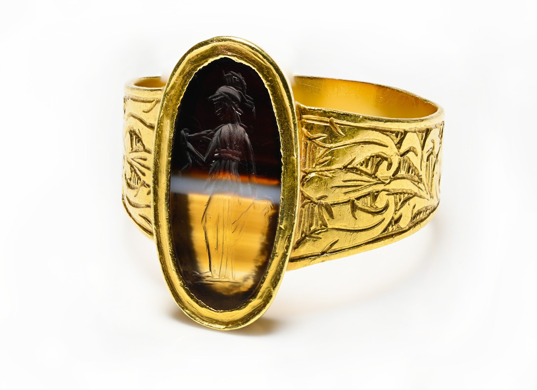 Antique Carved Gold Ring with Ancient Banded Agate Intaglio