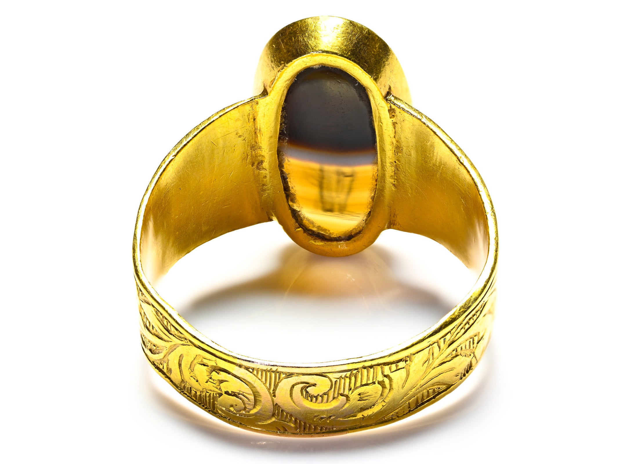 Antique Carved Gold Ring with Ancient Banded Agate Intaglio