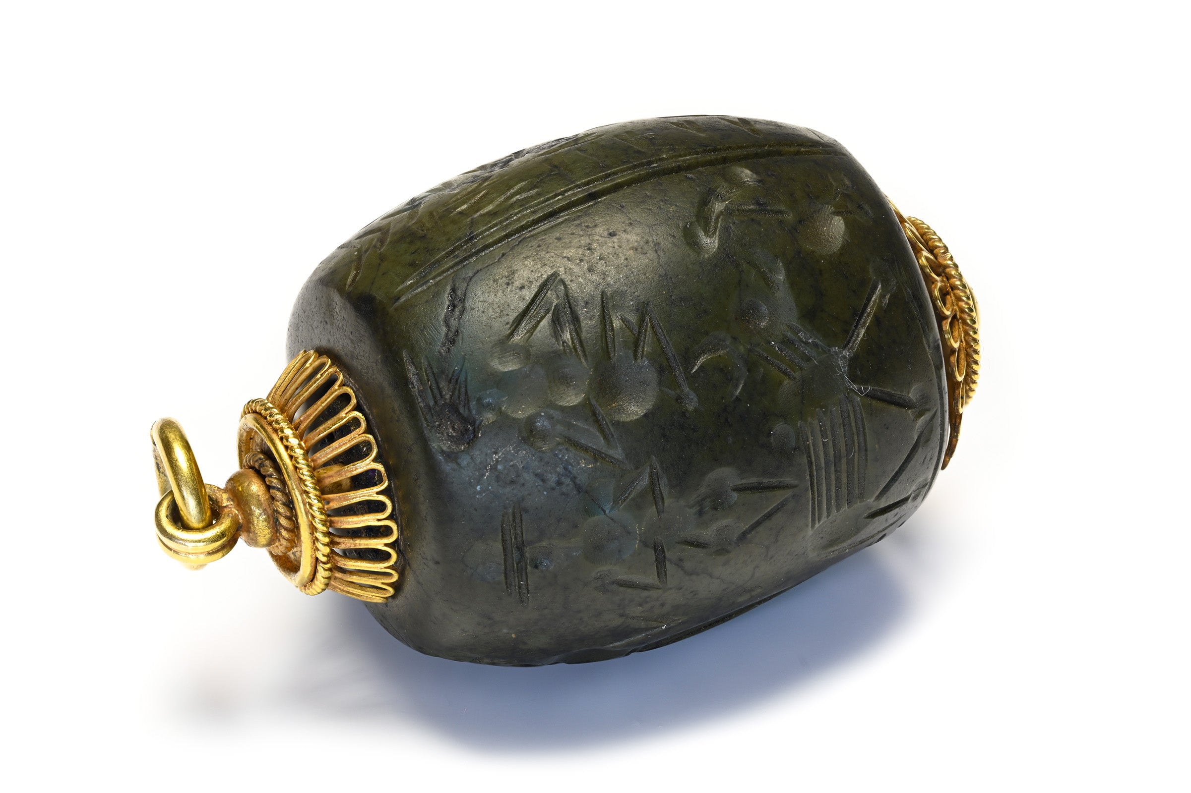 Ancient Sumerian Near Eastern Stone Barrel Seal Gold Pendant, 1300–800 BC