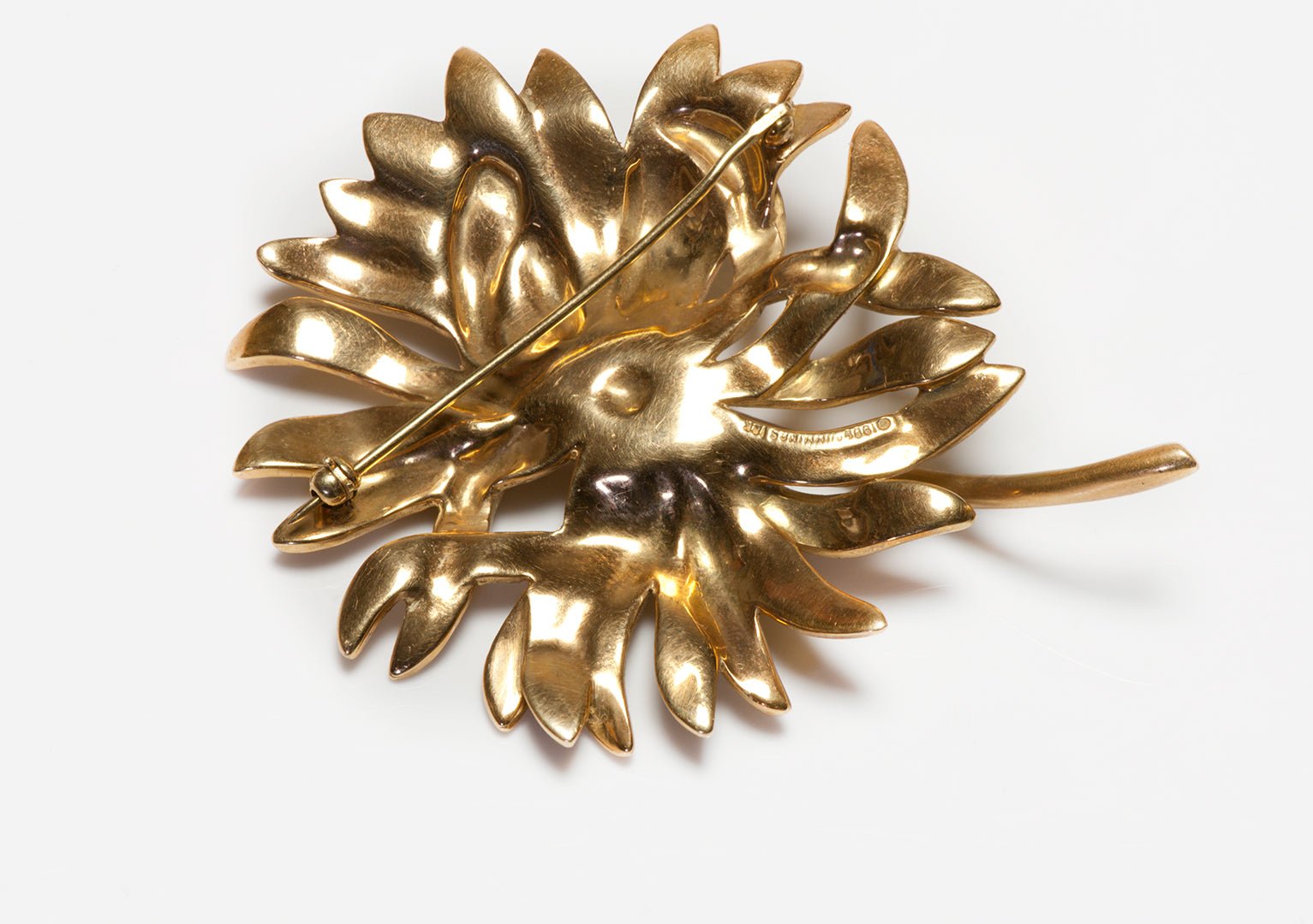 Angela Cummings 18K Gold Chrysanthemum Brooch