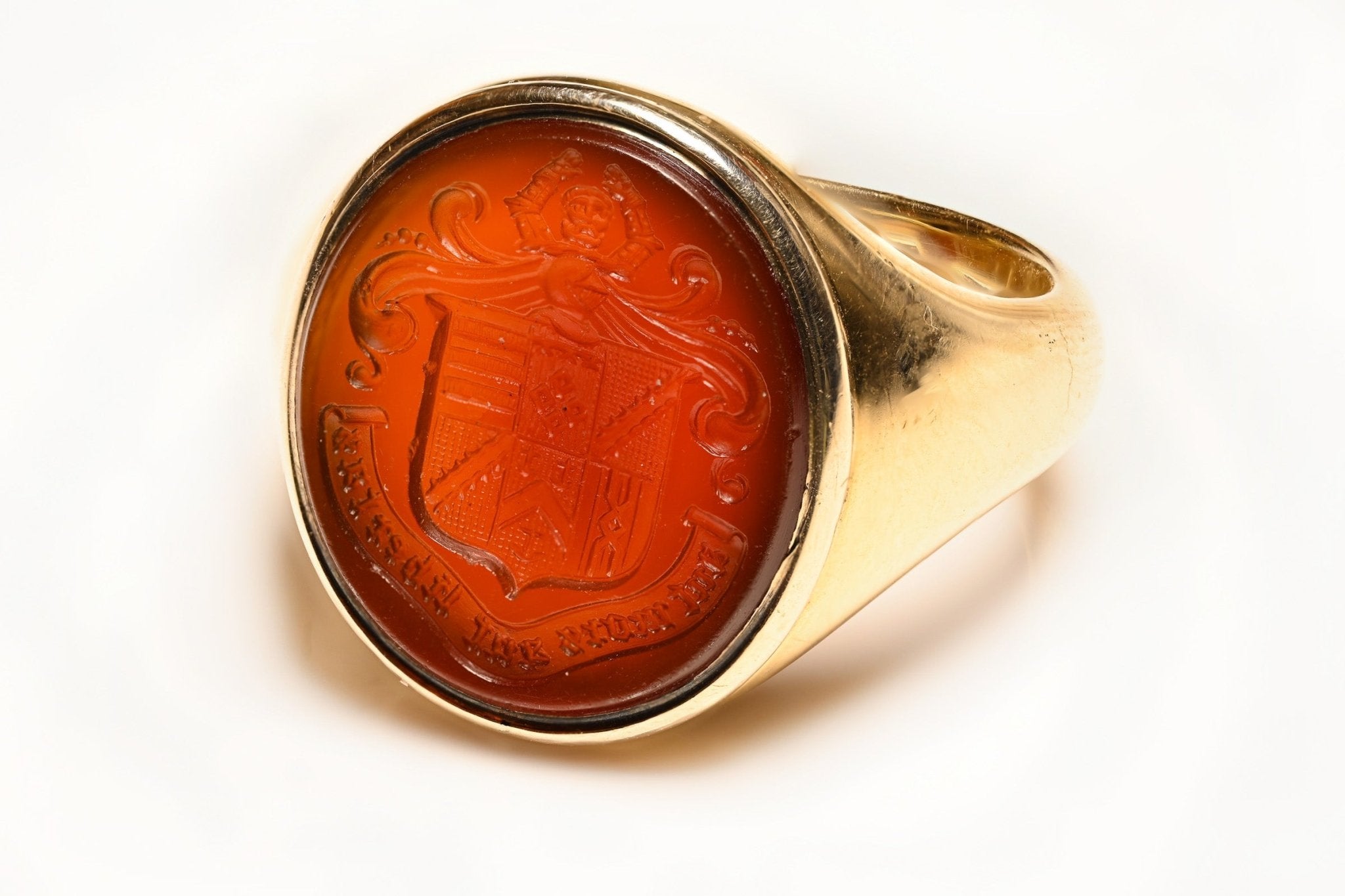 Antique 15K Gold Carnelian Crest Men’s Ring