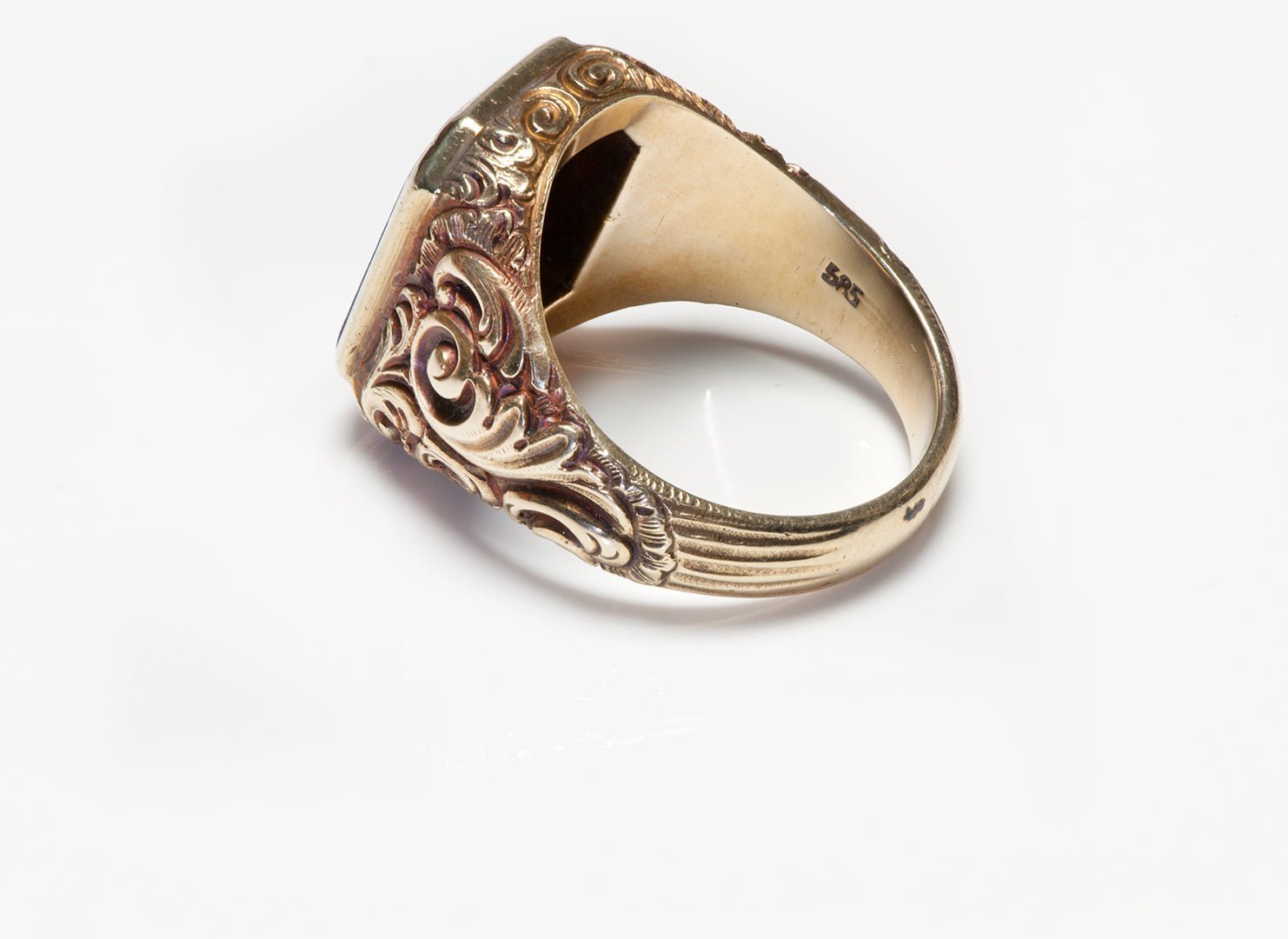 Antique Engraved Gold Lapis Men's Ring