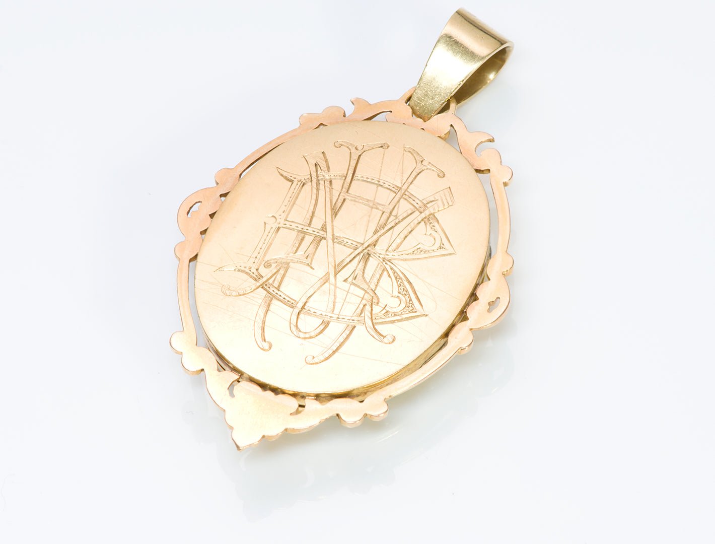 Antique Gold Pearl Enamel Lady Diamond Pendant Locket