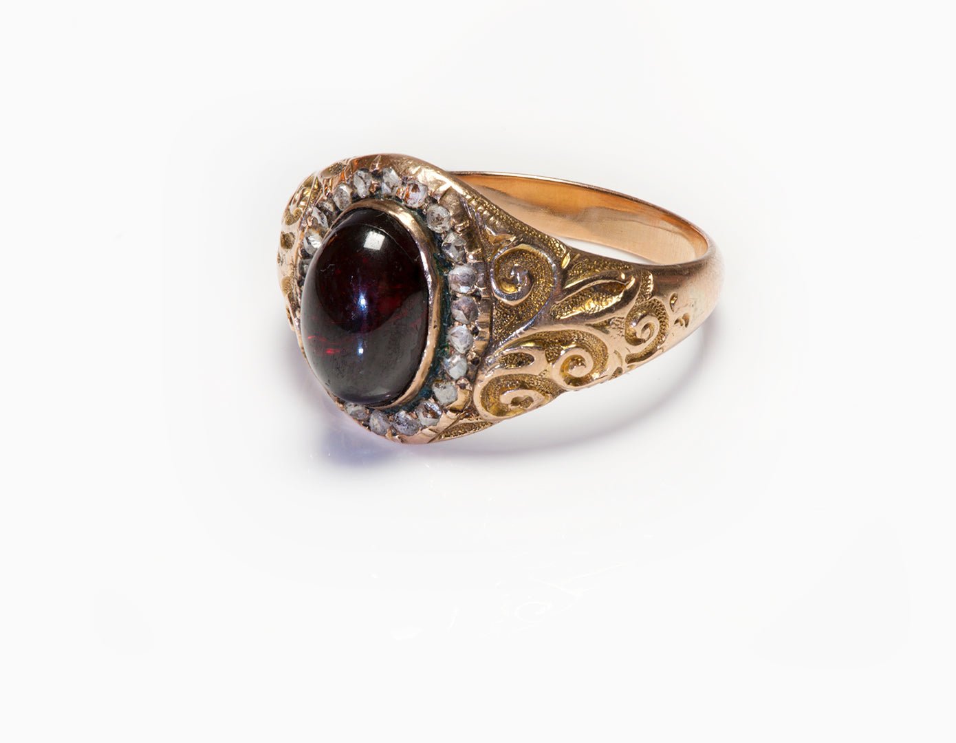 Antique Men's Yellow Gold Cabochon Garnet Diamond Ring