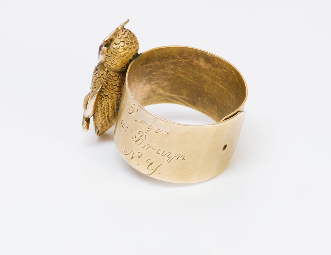 Antique Ruby Gold Owl Cane Mount Band