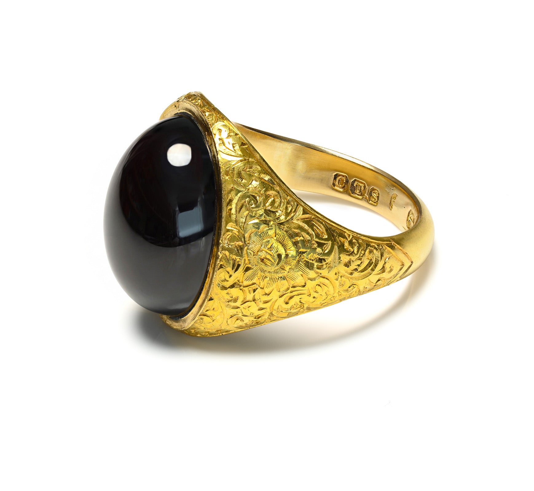 Ring Men's 18K Gold English Cabochon Garnet CTS Hallmark