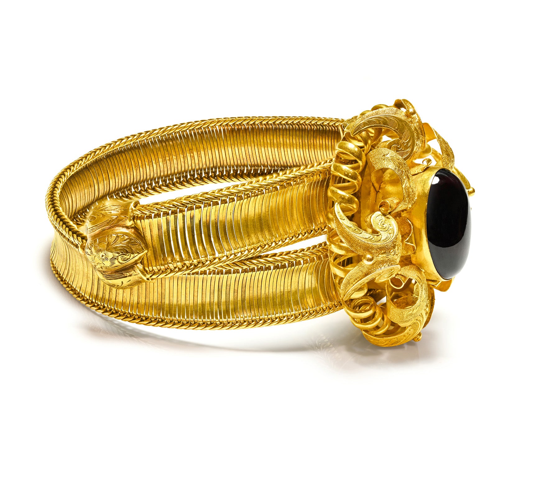 Antique Victorian Gold Bracelet with Cabochon Garnet