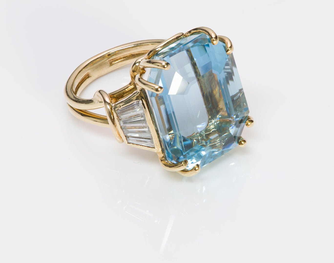 Aquamarine Baguette Diamond Gold Ring