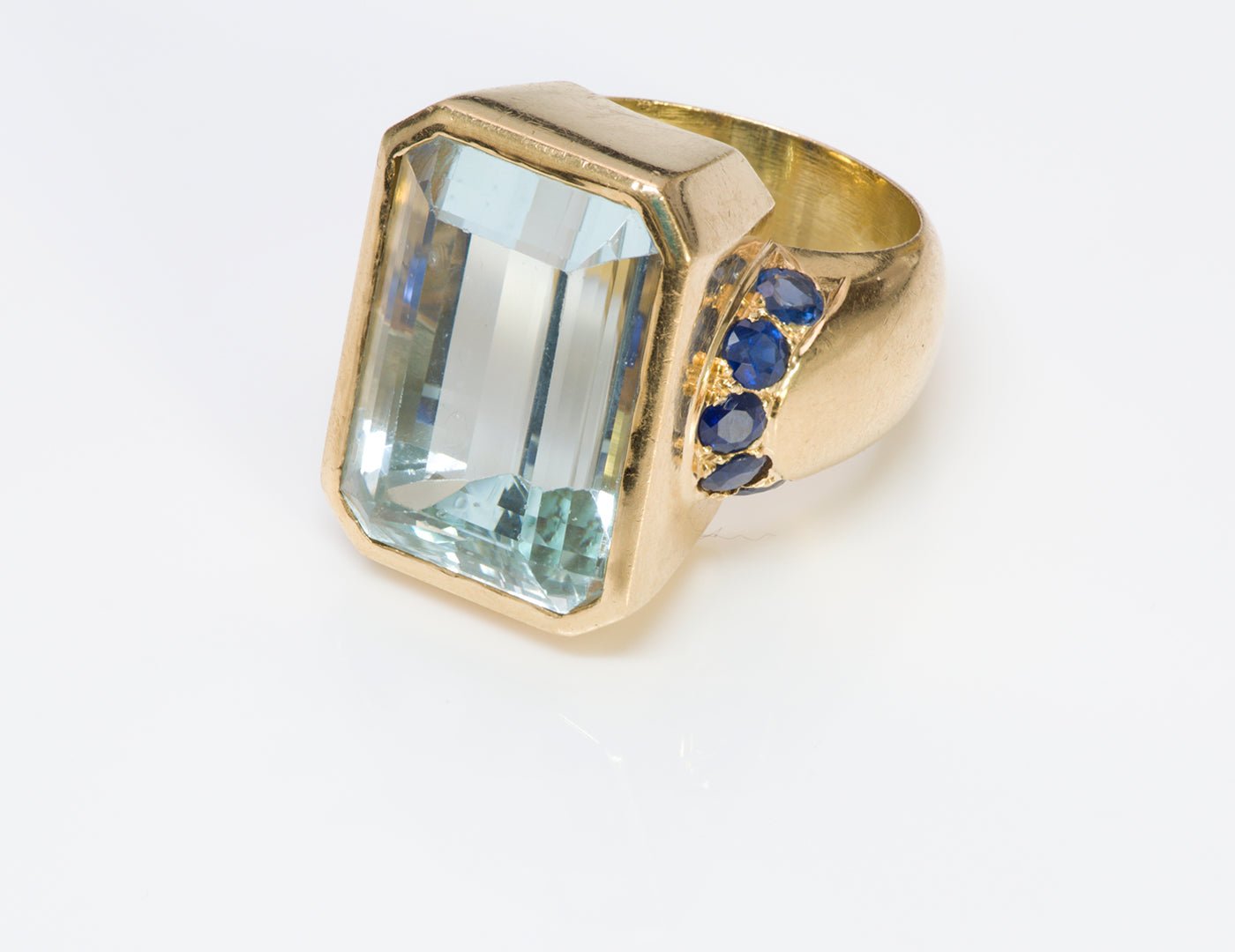Aquamarine Sapphire Gold Ring
