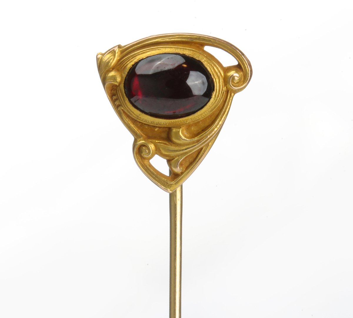 Art Nouveau Gold Oval Garnet Stick Pin