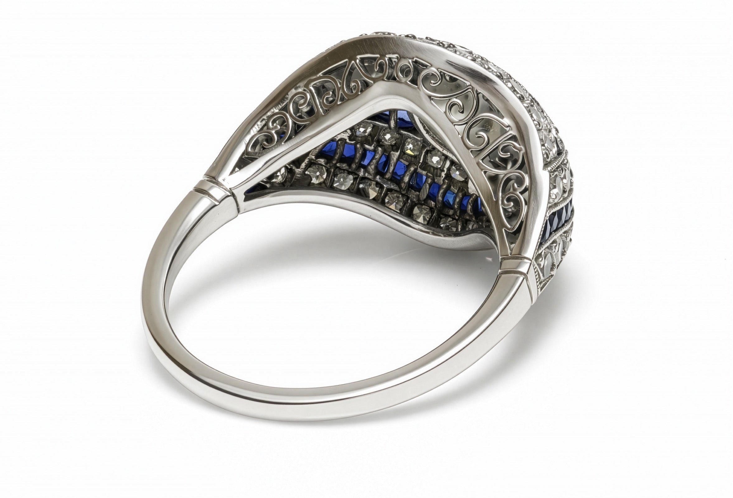 Vintage Platinum Ring Diamond and Calibre-Cut Sapphires
