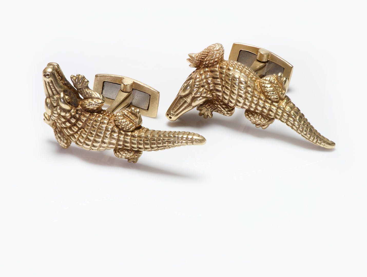 Barry Kieselstein-Cord 18K Gold Alligator Cufflinks