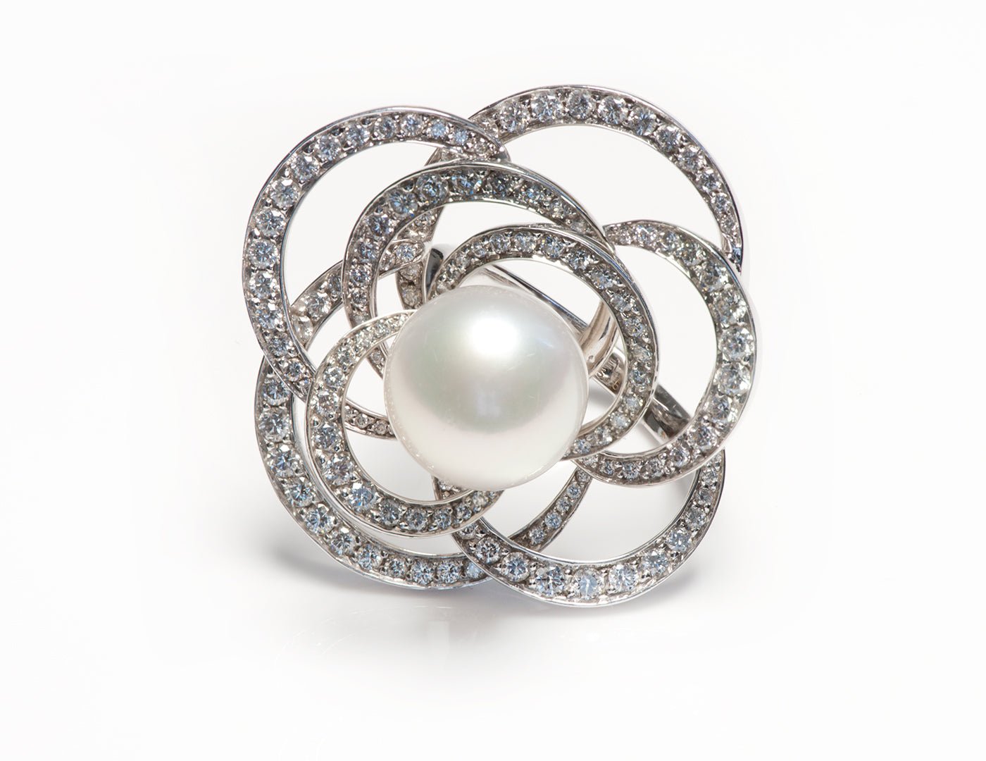 Chanel 18K Gold Pearl Diamond Fil de Camelia Ring