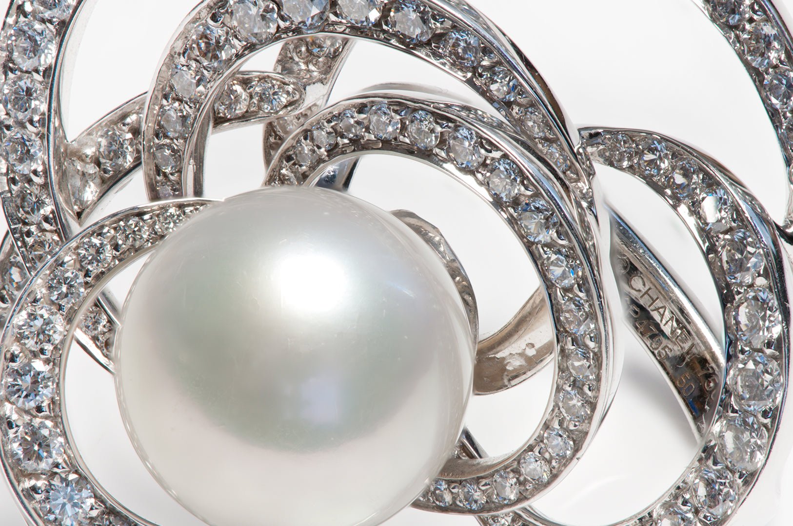 Chanel 18K Gold Pearl Diamond Fil de Camelia Ring