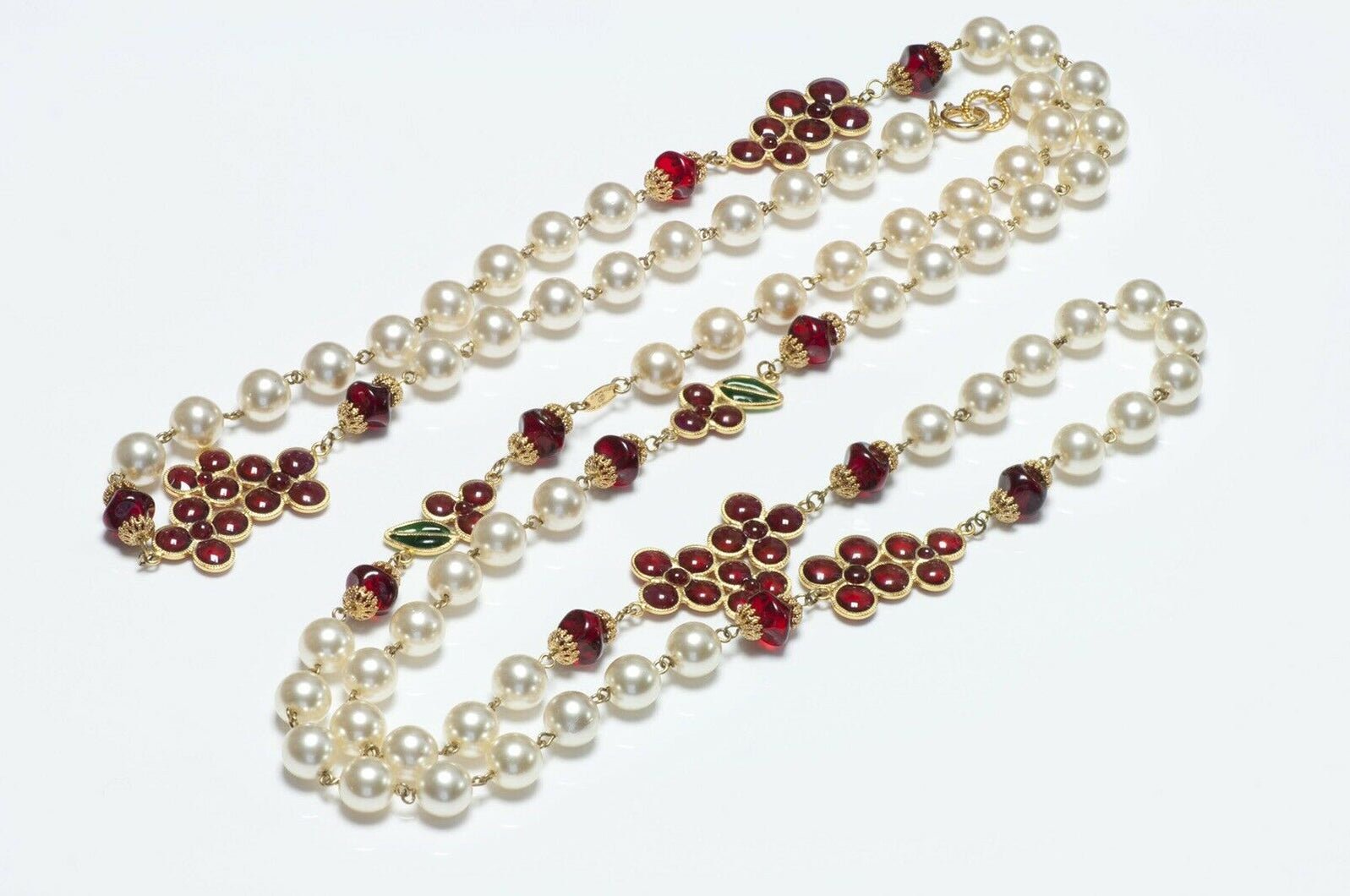 CHANEL 1990’s Gripoix Camellia Glass Pearl Sautoir Necklace