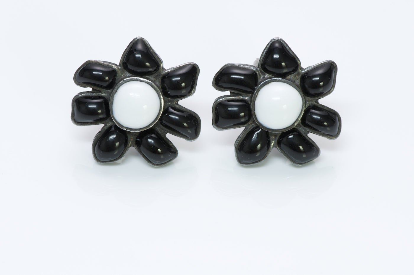 Chanel 1996 Gripoix Glass Camellia Flower Earrings
