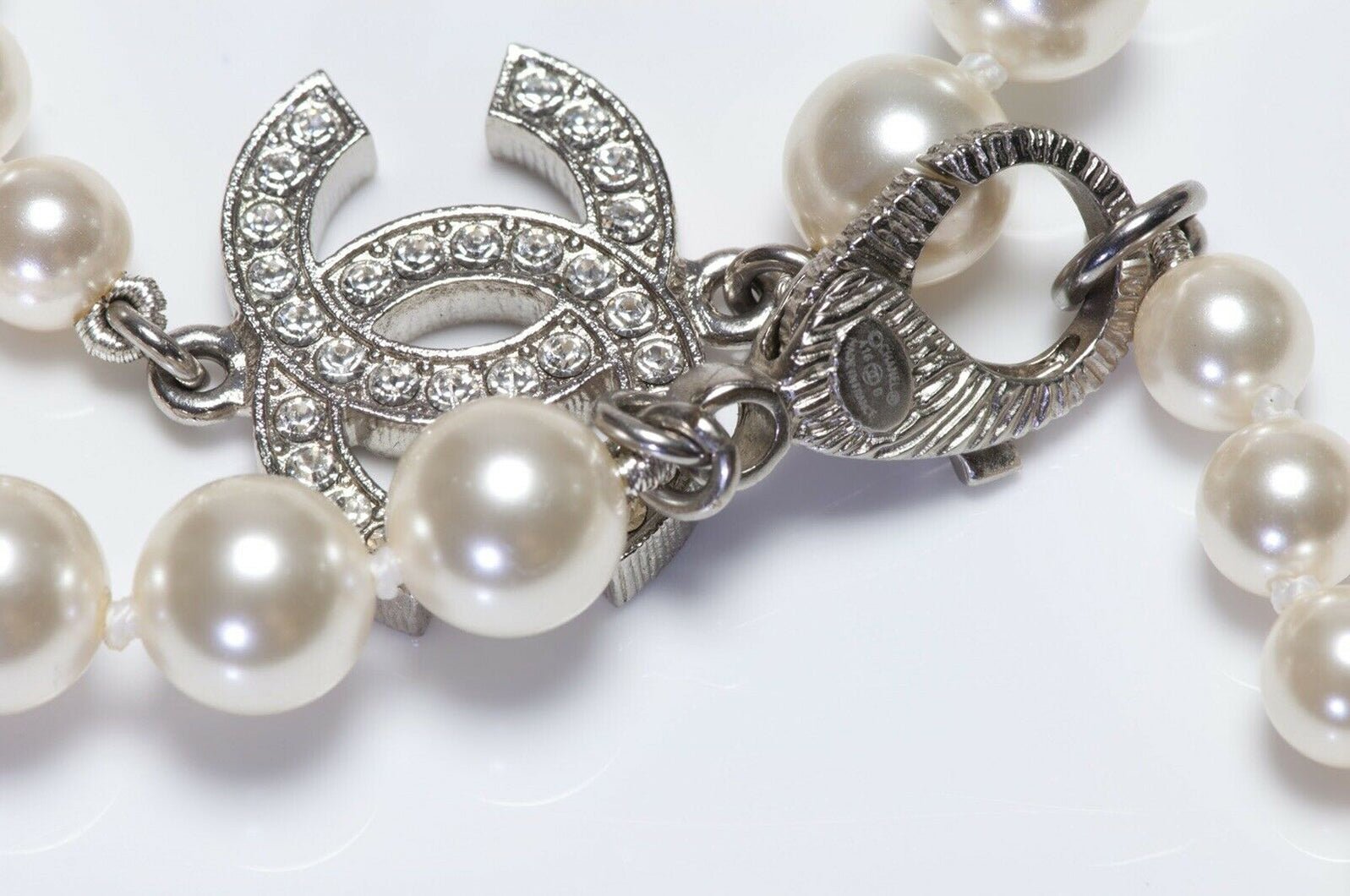 CHANEL 2016 XO Pearl Crystal CC Sautoir Chain Necklace