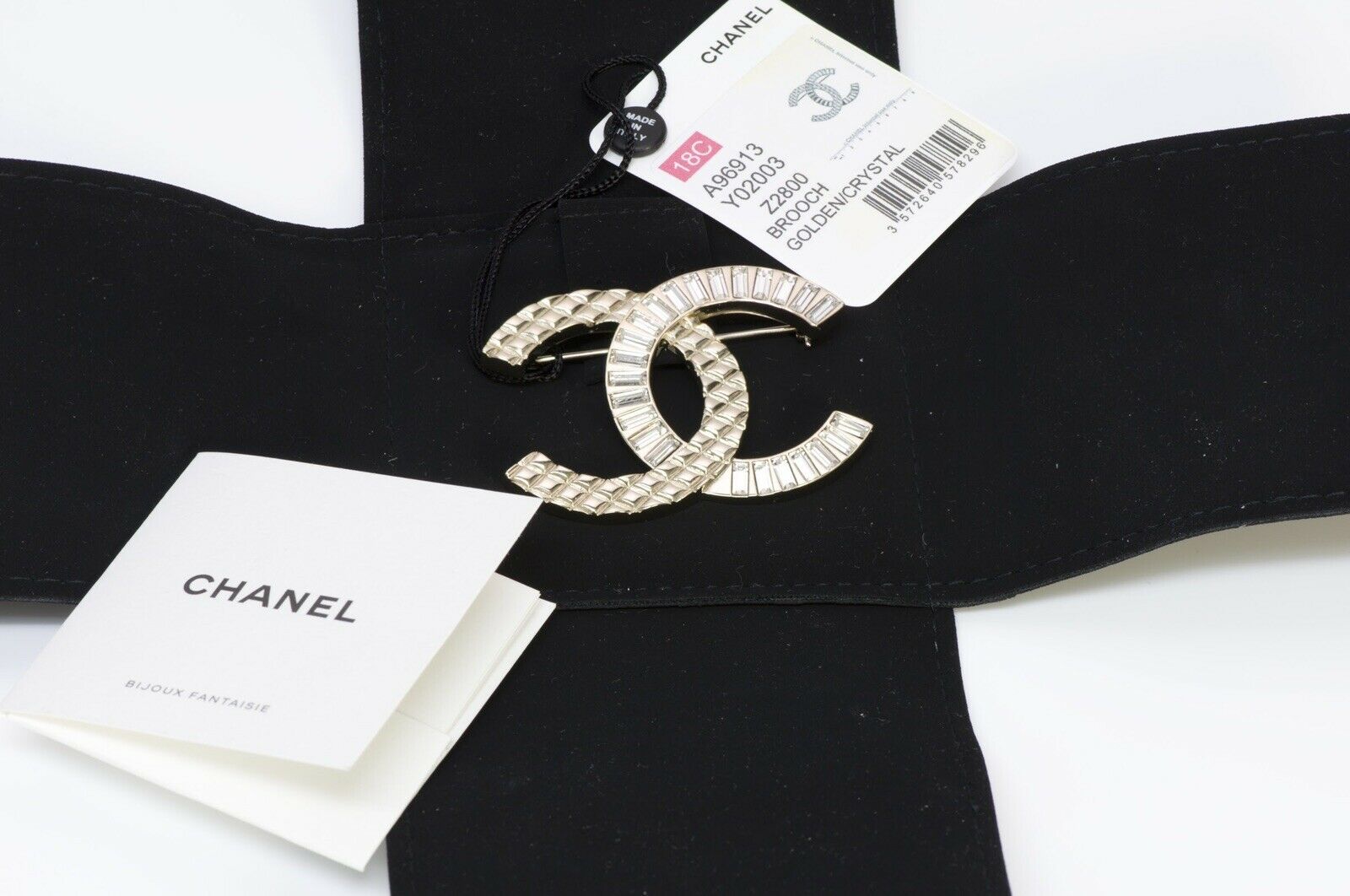 CHANEL CC 2018 Crystal Quilted Brooch