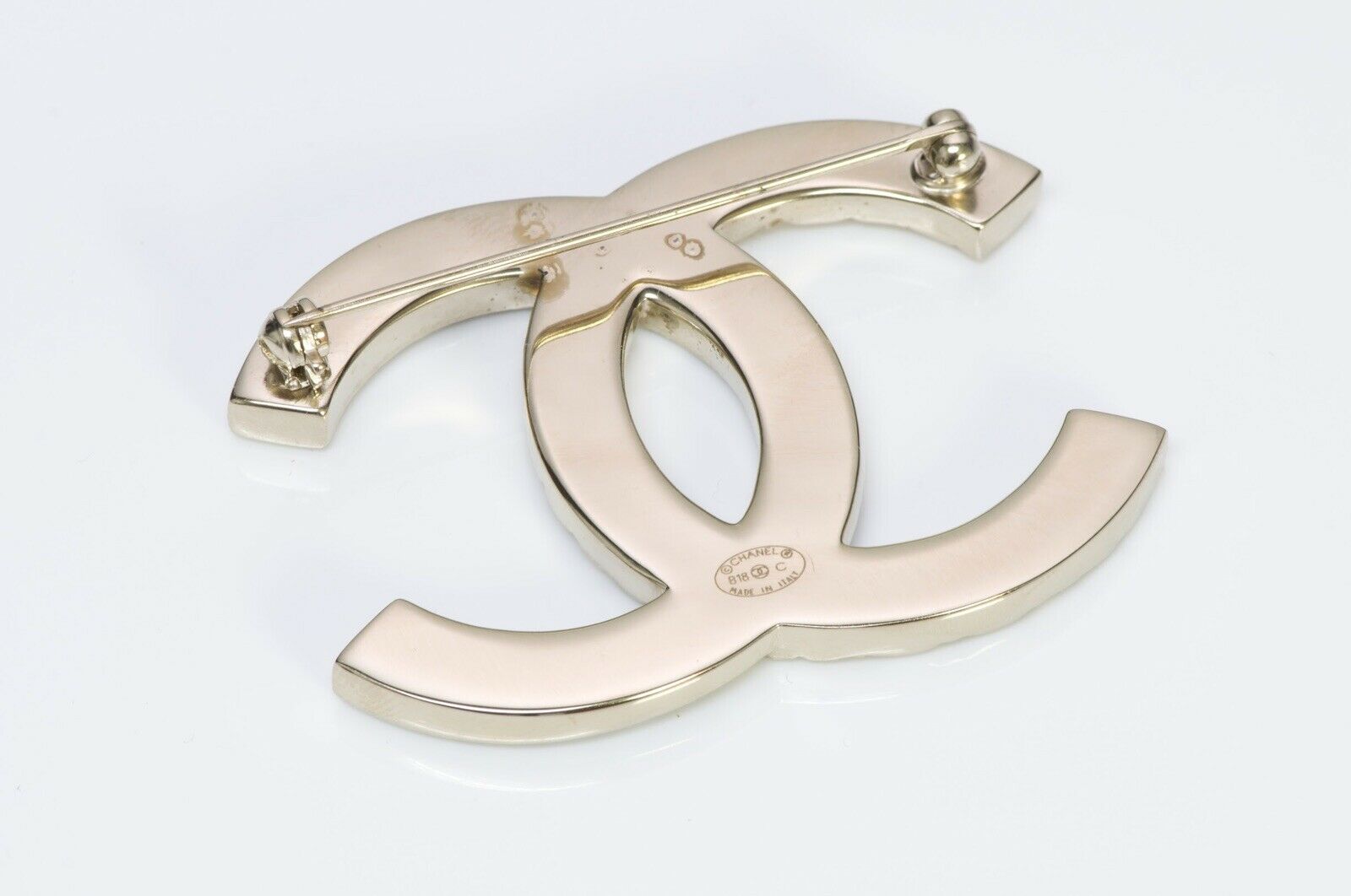 CHANEL CC 2018 Crystal Quilted Brooch