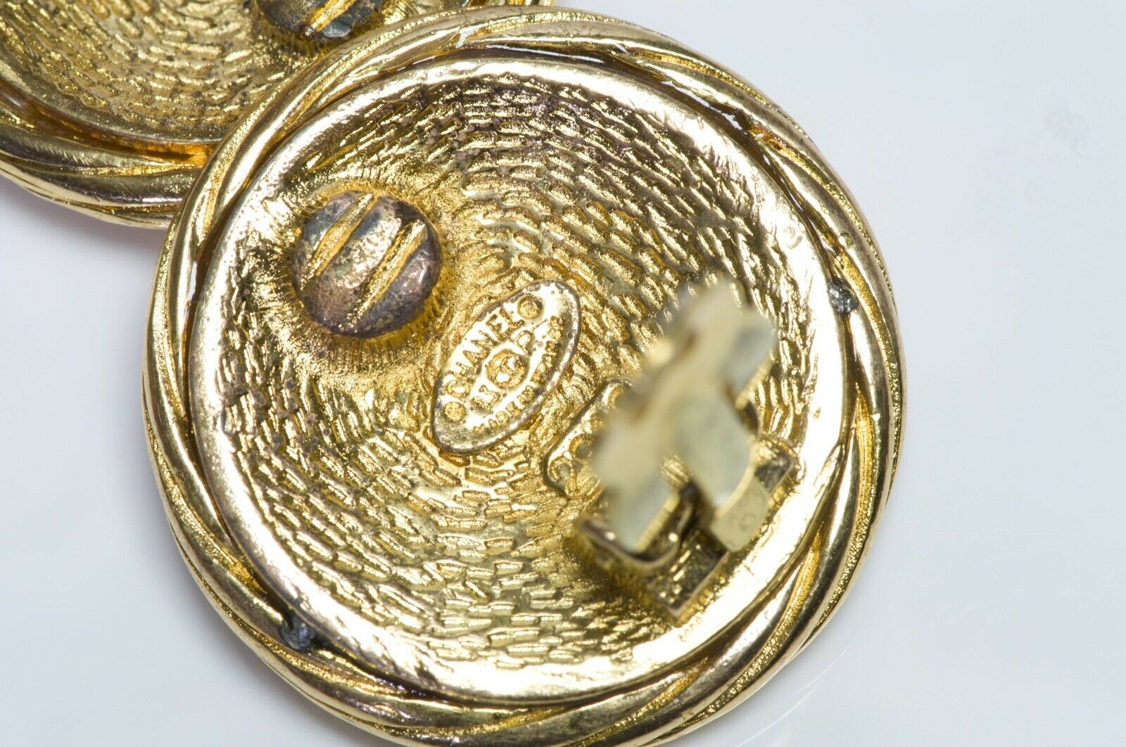CHANEL CC Spring 1993 Round Earrings