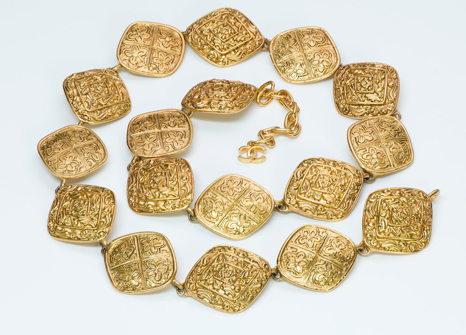 Chanel CC Vintage Medallion Belt